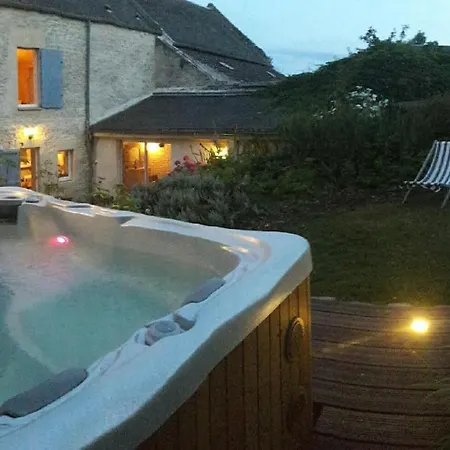 Normandie Ferme Restauree Du 18eme Avec Jacuzzi Holiday home *